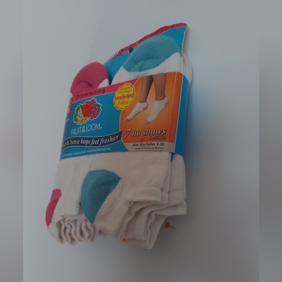 Stay Fresh and Comfortable: Fruit of the Loom's New 7-Pair Sock Collection - Picture 7 of 7